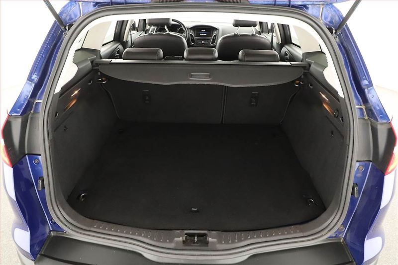Ford Focus (2015) 1.5 EcoBoost, Xenony, Tempomat - fotka 17 z 18
