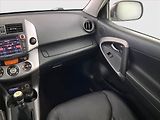 Toyota RAV4 (2007) Executive 2.2 D-CAT, 4X4 - náhled 8