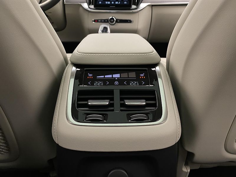 Volvo XC90 (2026) T8 AWD Plug-in BRIGHT PLUS 7m - fotka 71 z 71