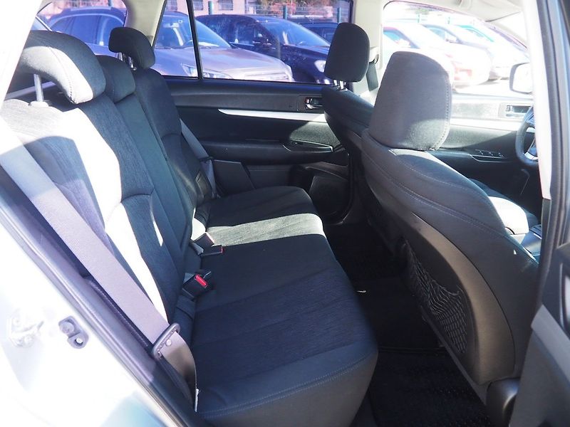 Subaru Outback (2014) 2.0D AWD, Automat - fotka 15 z 35