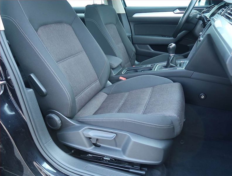 Volkswagen Passat (2016) Comfortline 1.8 TSI - fotka 9 z 18