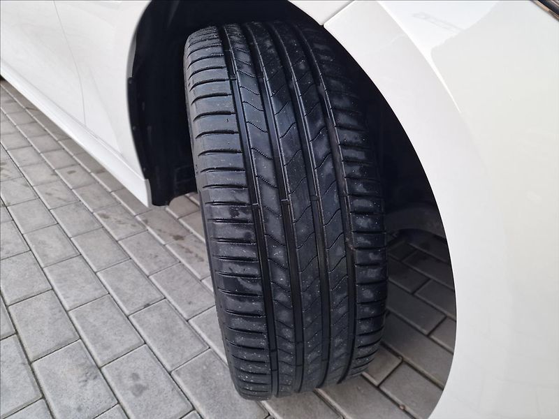 BMW Řada 3 320d xDrive M-Sport,ČR,1.Maj. - fotka 46 z 50