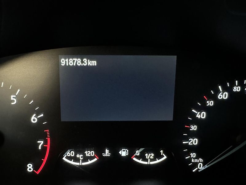 Ford Focus Active 1.0 EcoBoost 125k kombi - fotka 13 z 26