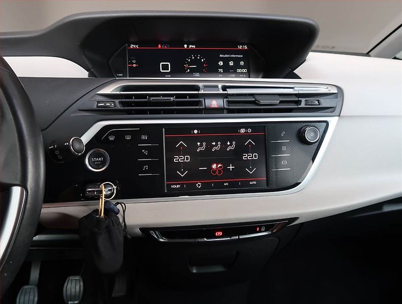 Citroën C4 Picasso (2018) 1.6 BlueHDi, ČR,1.maj - fotka 12 z 21