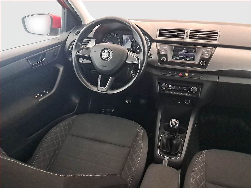Škoda Fabia (2017) 1.4 TDI, Park. senzory - fotka 7 z 15