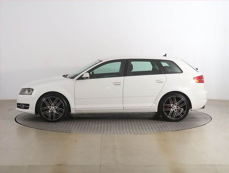 Audi A3 (2011) 2.0 TDI, 4X4, Navi - fotka 3 z 16