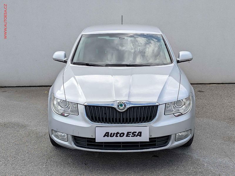 Škoda Superb (2008) 2.0TDi, ČR, Elegance, DSG - fotka 2 z 15