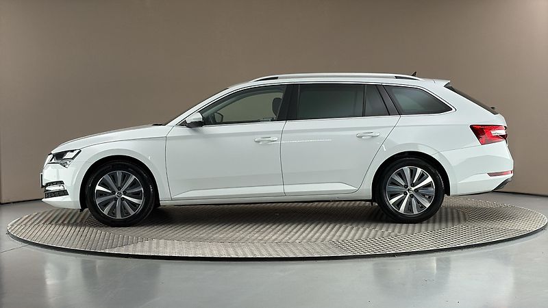 Škoda Superb 2.0 TDI DSG Style Combi - fotka 4 z 28