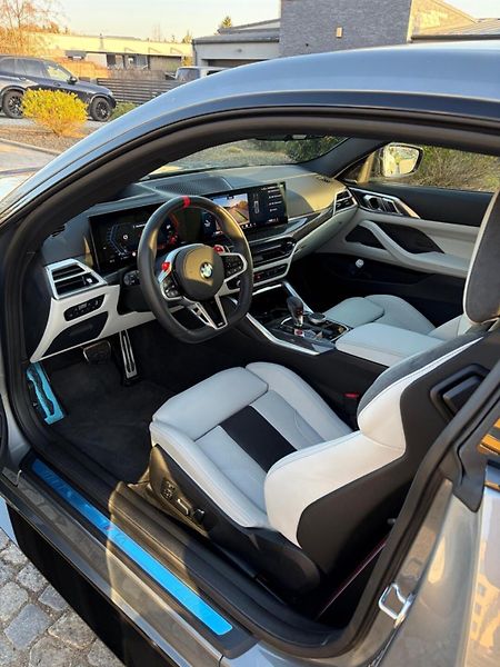 BMW M4 Competition M xDrive - fotka 4 z 7