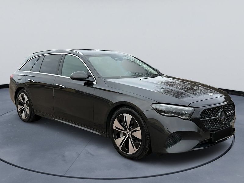 Mercedes-Benz Třídy E 300de 4M Avantgarde 360 Taž - fotka 2 z 24