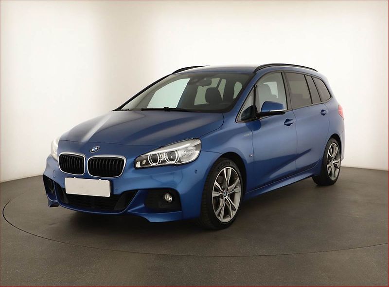 BMW Řada 2 (2018) 220d Gran Tourer, 4X4 - fotka 2 z 16