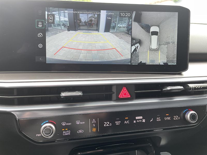 Kia Sorento (2026) 1,6HEV 4x4 7P TOP NAPPA/PNS - fotka 9 z 17