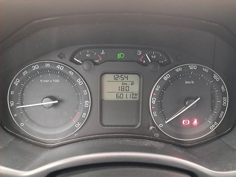 Škoda Octavia (2004) 1.6, nová STK, Tažné - fotka 11 z 17