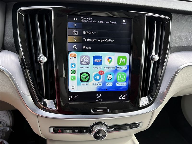 Volvo V60 2,0 D3 110 KW MOMENTUM MANUAL - fotka 11 z 26
