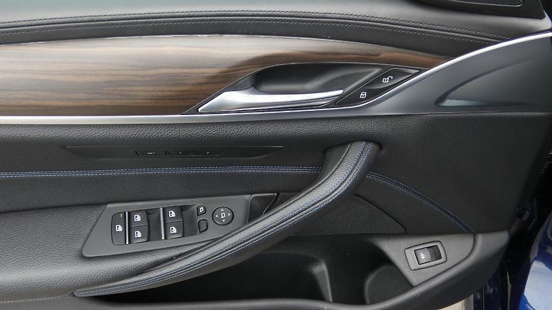 BMW Řada 5 540d xDrive M Sport - fotka 9 z 26