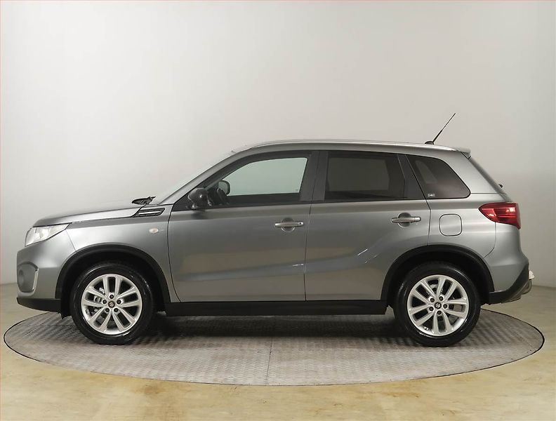 Suzuki Vitara (2019) 1.4 BoosterJet, 4X4, Tempomat - fotka 3 z 21