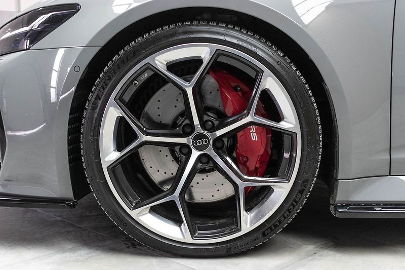 Audi RS 6 V8 PERFORMANCE*ČR*ZÁRUKA*DPH* - fotka 32 z 35