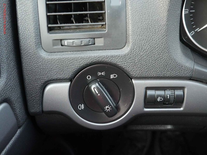 Škoda Octavia (2011) 1.2TSi, 1.maj,ČR, AC, STK4/28 - fotka 12 z 15