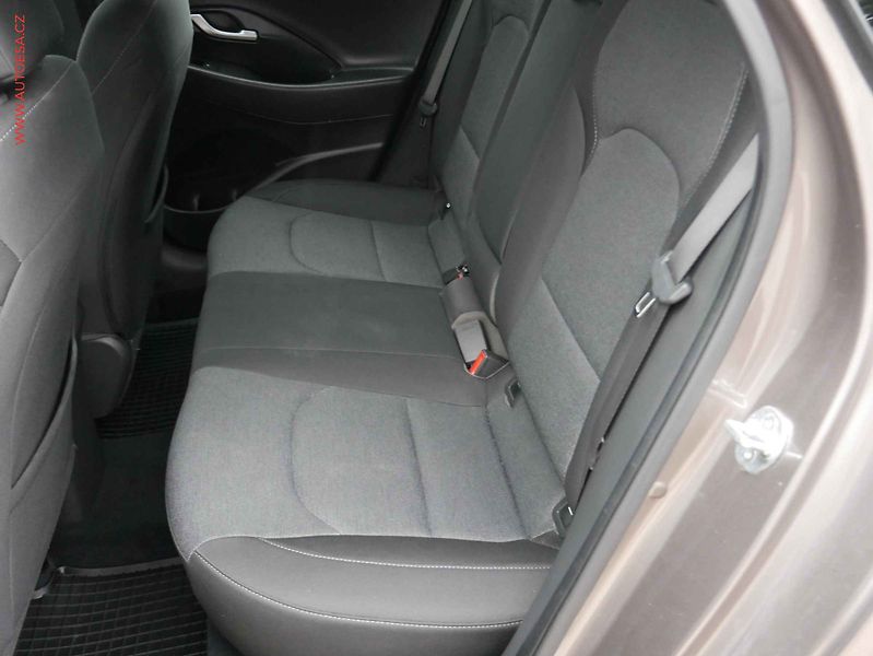 Hyundai i30 (2022) 1.5T-GDi, 2.maj,ČR, servis - fotka 10 z 16