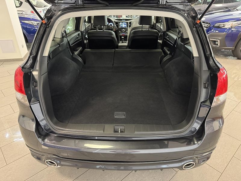 Subaru Legacy kombi 2.0D Sport, 6MT, CZ - fotka 20 z 51