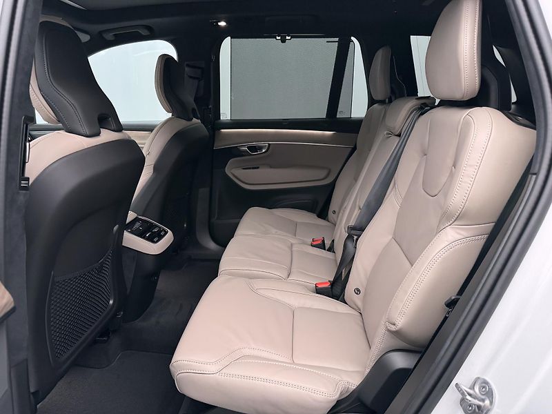Volvo XC90 (2026) B5 AWD AUT DARK ULTRA 7 míst - fotka 7 z 26