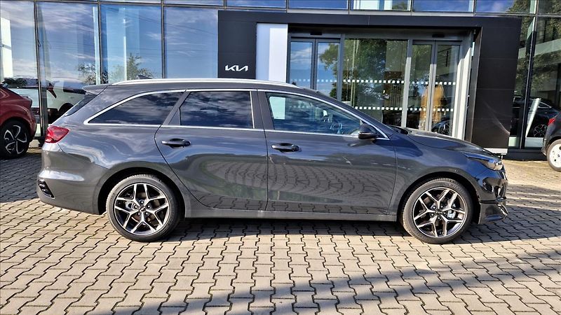 Kia Ceed 1,5 SW T-GDi 7DCT TOP + BUS - fotka 5 z 5