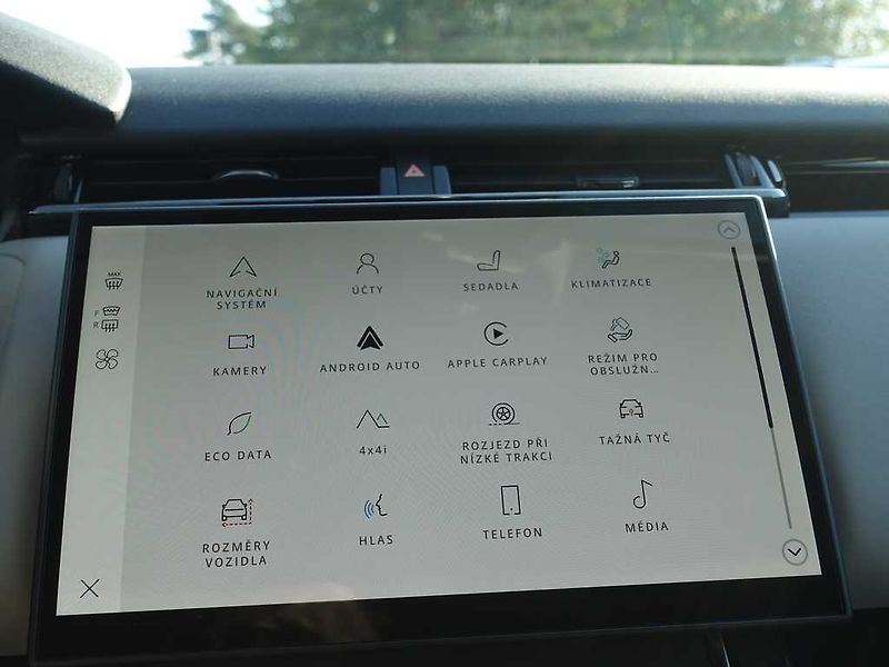 Land Rover Range Rover Velar 3,0  Dynamic SE D300 - fotka 26 z 38