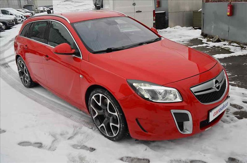 Opel Insignia (2011) ST 2,8 OPC 4X4 - fotka 3 z 25