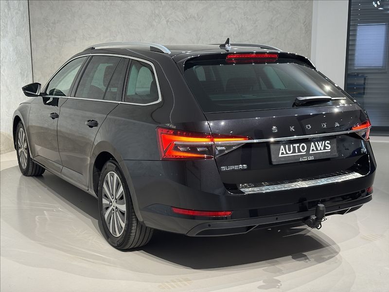 Škoda Superb 1,4 TSi  DSG iV Style Virtual - fotka 9 z 50