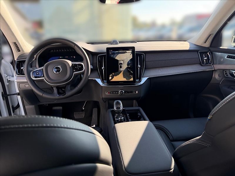 Volvo XC90 (2026) 2,0 XC90T8 Ultra Dark   5672 - fotka 10 z 13