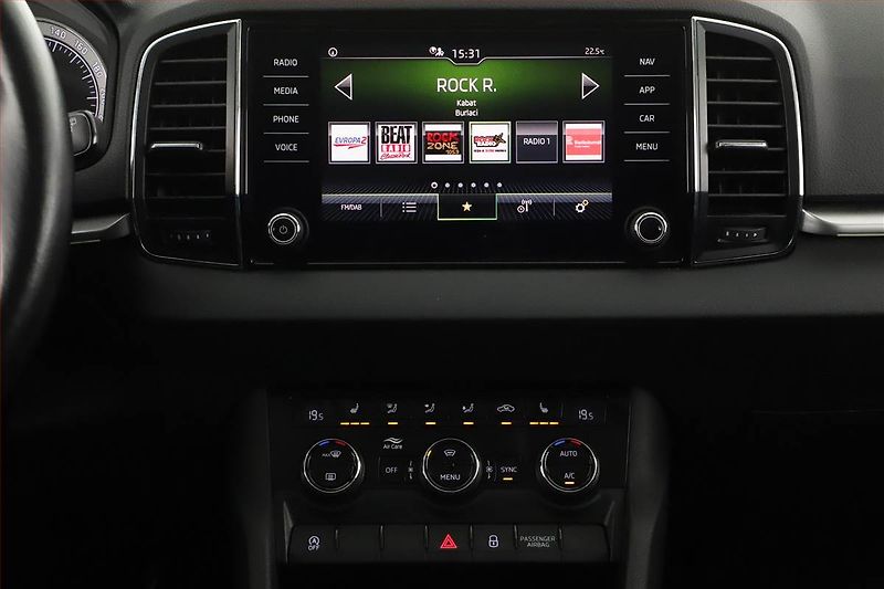 Škoda Karoq (2022) Ambition 2.0 TDI - fotka 11 z 16