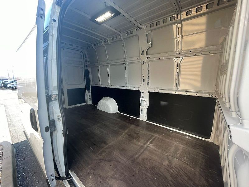 Toyota Proace Max 2.2D L4H3 4D VAN 2.2L 180 6MT - fotka 12 z 26