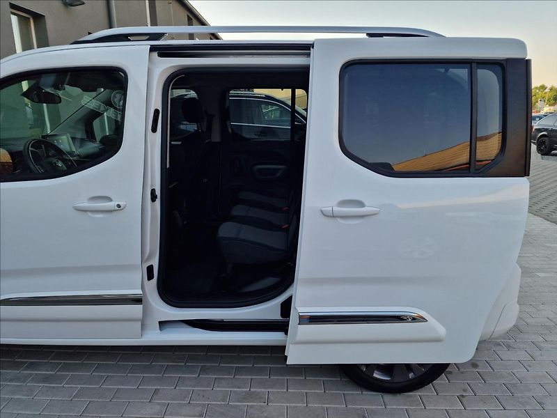 Toyota ProAce City 1.5 D-4D 130k L1 Family - fotka 19 z 49