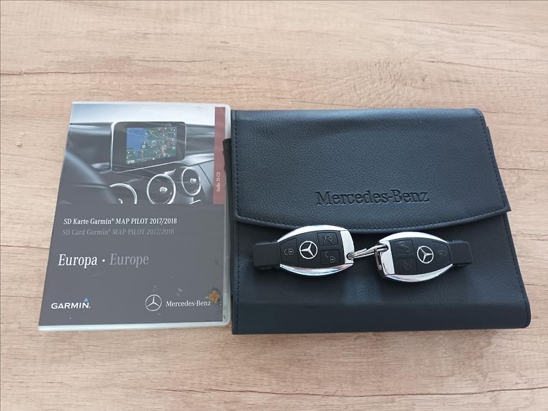 Mercedes-Benz GLC 2,1 220D,ČR,1MAJ,KŮŽE,TZ,NAVI, - fotka 43 z 44