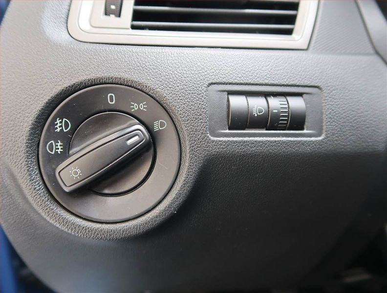Škoda Rapid (2013) 1.2 TSI, ČR,1.maj - fotka 16 z 16