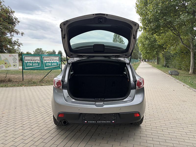 Mazda 3 2.0 Exclusive-Line - fotka 18 z 30