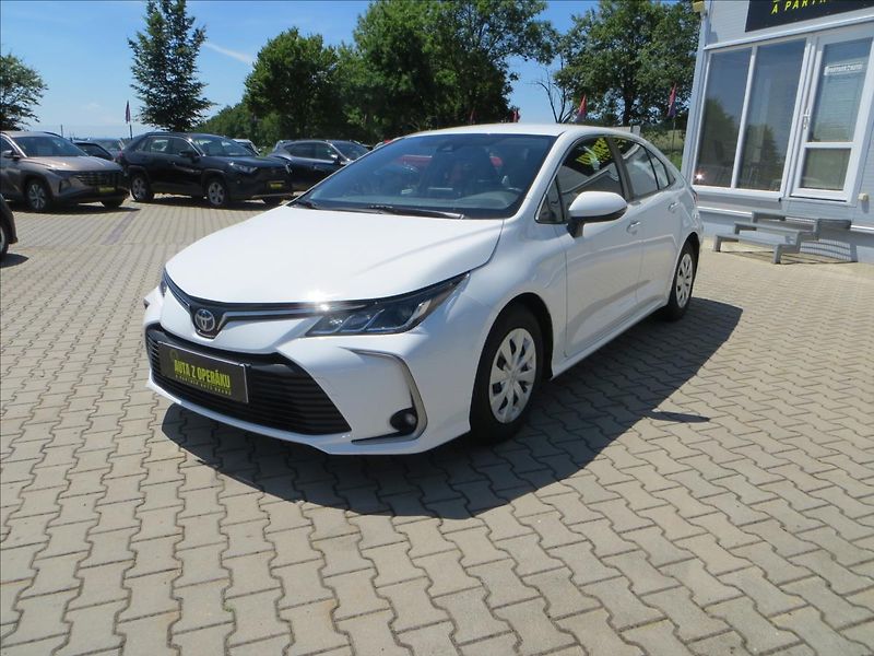 Toyota Corolla 1,8 Hybrid Active e-CVT ČR - fotka 3 z 27