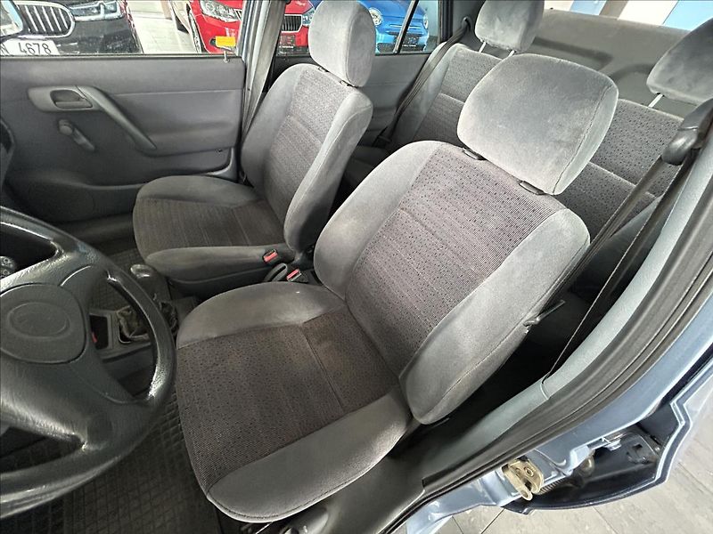 Škoda Felicia 1,3   PŮVOD ČR,60.000KM,TAŽNÉ - fotka 18 z 22