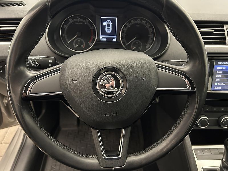 Škoda Octavia 1.0 TSI Ambition Plus Extra - fotka 8 z 22