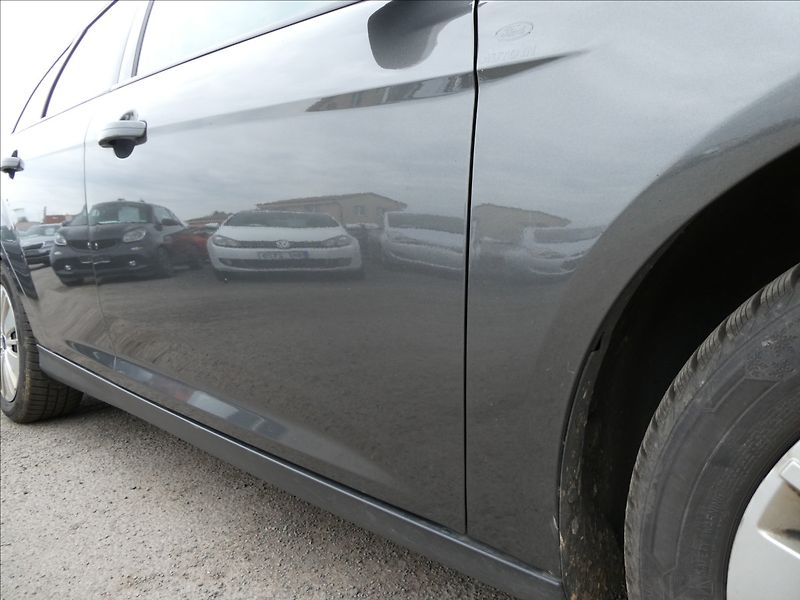 Ford Focus 1,5 Duratorq TDCI 95k kombi - fotka 11 z 38