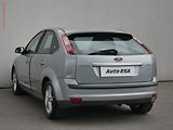 Ford Focus (2005) 2.0 TDCi, AC, xenon - náhled 6