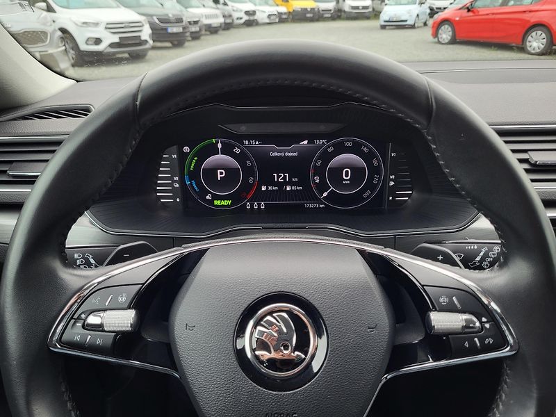Škoda Superb iV 1.4 PHEV 160kW DSG STYLE - fotka 10 z 48