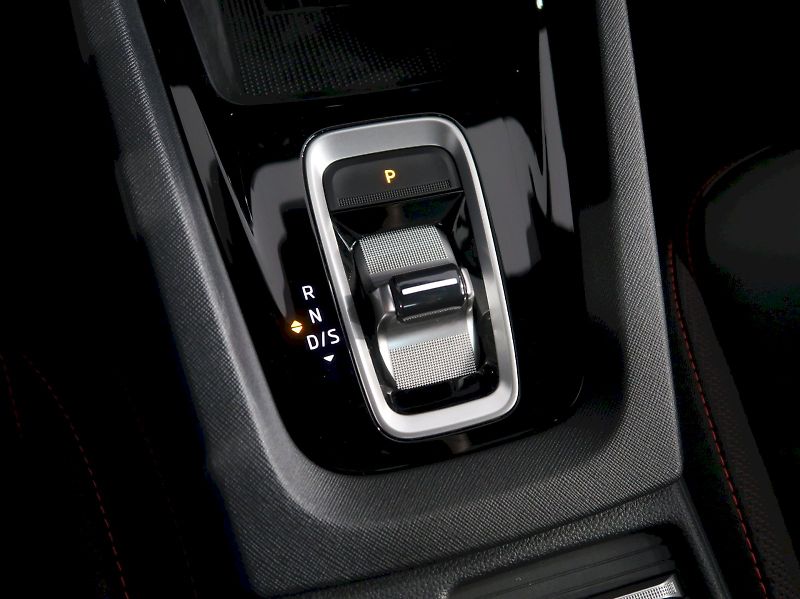 Škoda Octavia (2026) RS 2.0TSI 195KW DSG TAŽNÉ WEBA - fotka 38 z 48