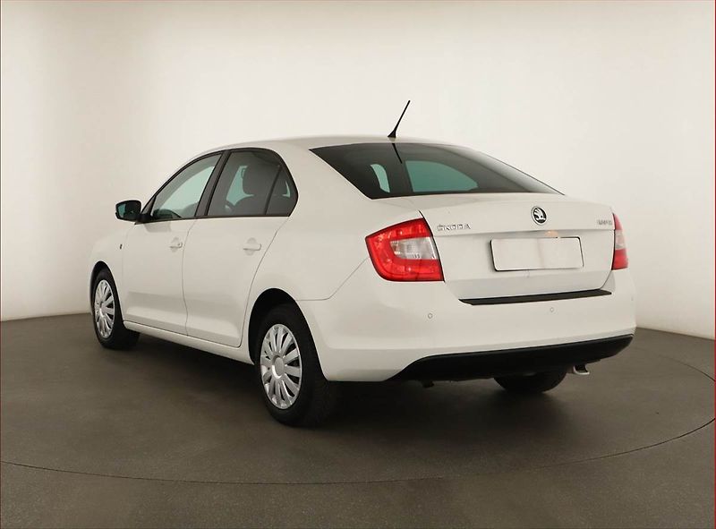 Škoda Rapid (2013) 1.2 TSI, Park. senzory - fotka 4 z 12
