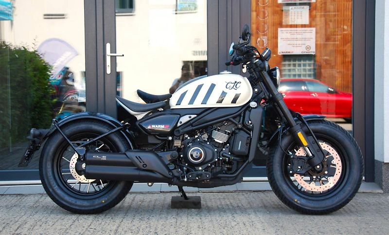 CFMOTO (2026) 450CL-C Bobber WHITE - fotka 1 z 25