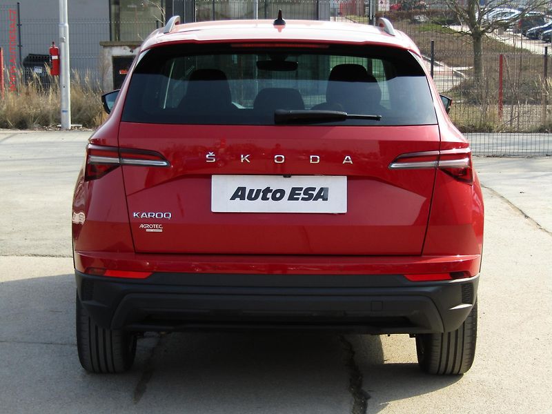 Škoda Karoq (2022) 1.5 TSi, 1.maj,ČR, DSG, navi - fotka 5 z 23