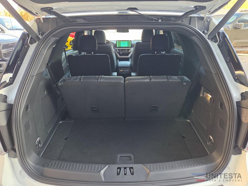 Ford Explorer (2026) Explorer ST  400 PS - fotka 11 z 15