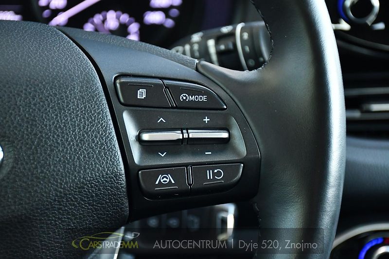 Hyundai i30 1.6CRDi NAVI KAMERA CARPLAY - fotka 26 z 48
