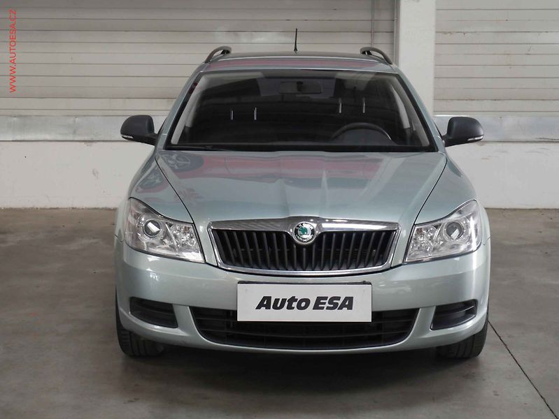 Škoda Octavia (2011) 1.2 TSi, 1.maj,ČR, AC, TZ - fotka 2 z 15