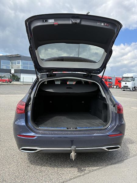 Mercedes-Benz Třídy C (2023) C 220d 4MATIC kombi - fotka 6 z 17